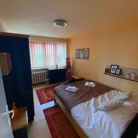 Friends & Family City-residence *